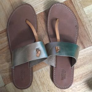 ⭐️ DONATING SOON! Gold sandals